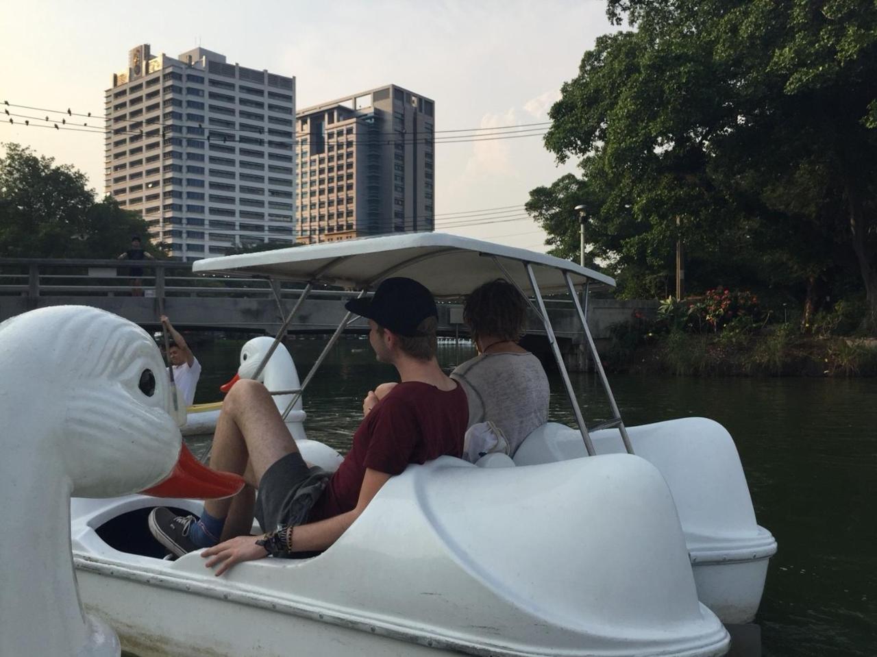 バンコク都 グラー セントラル プラトゥーナムホステル エクステリア 写真